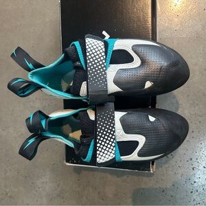 Women's Athletic Shoes in Black and Teal